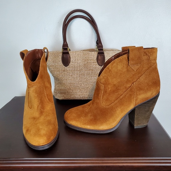 Vince Camuto Shoes - Vince Camuto Booties Cognac ColorSuede Leather 7M